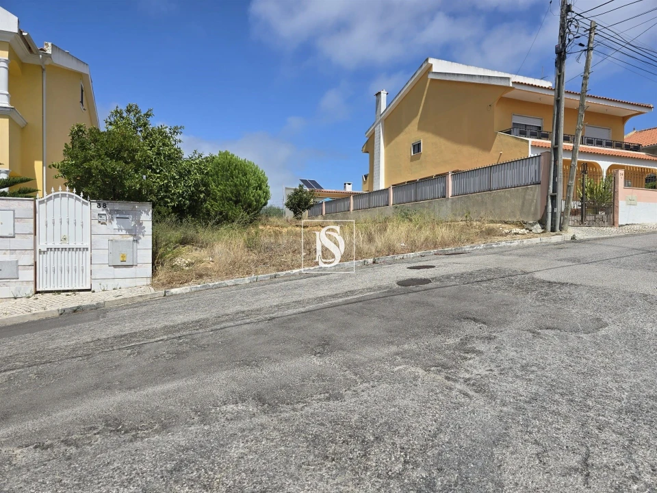 Moradia T5 para Venda em Laranjeiro e Feijó Foto 5