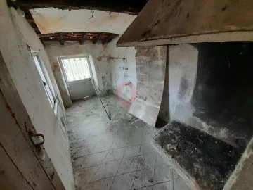Moradia T2 para Venda em Chaviães e Paços