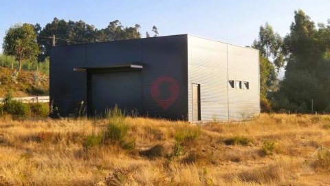 Armazém para Venda em Ceivães e Badim