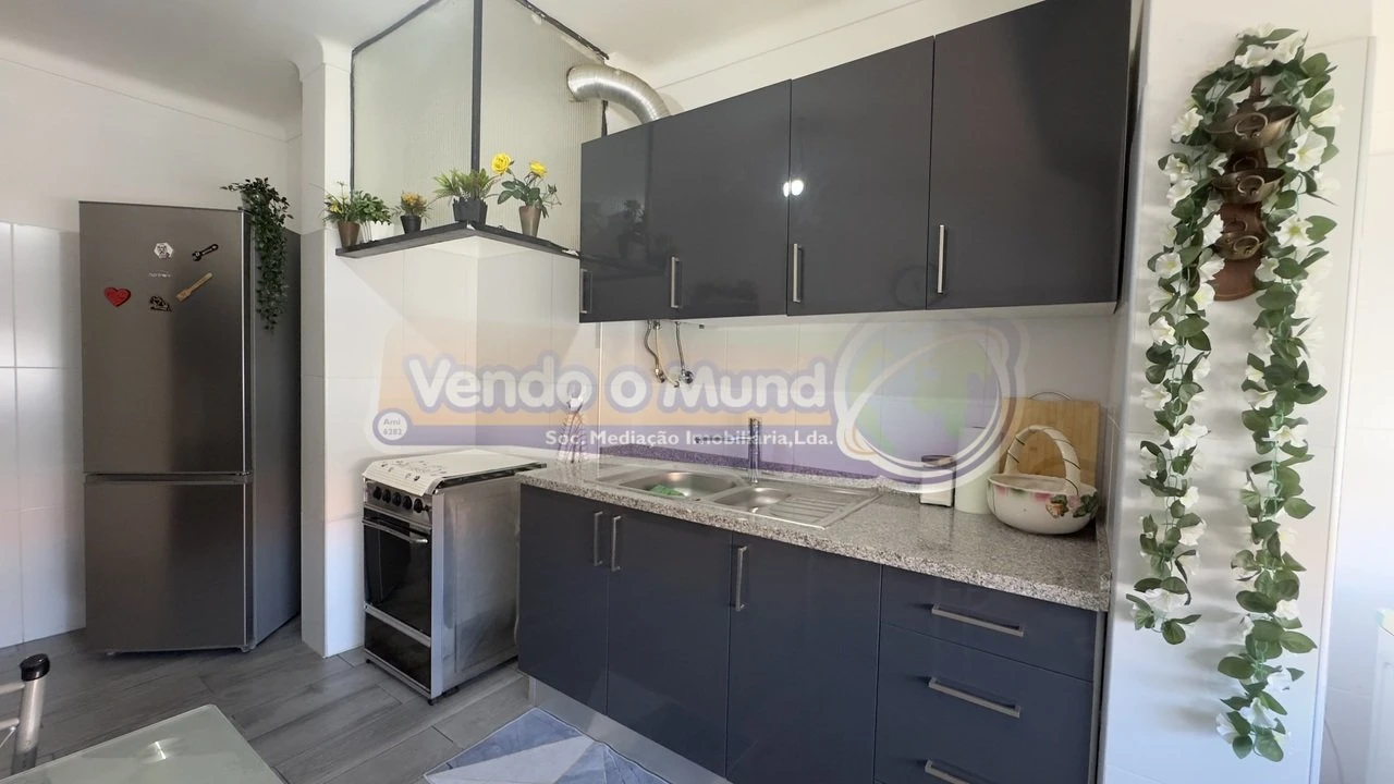 Apartamento T2 para Venda em Samora Correia Foto 3
