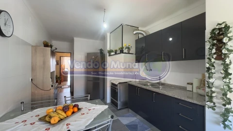 Apartamento T2 para Venda em Samora Correia
