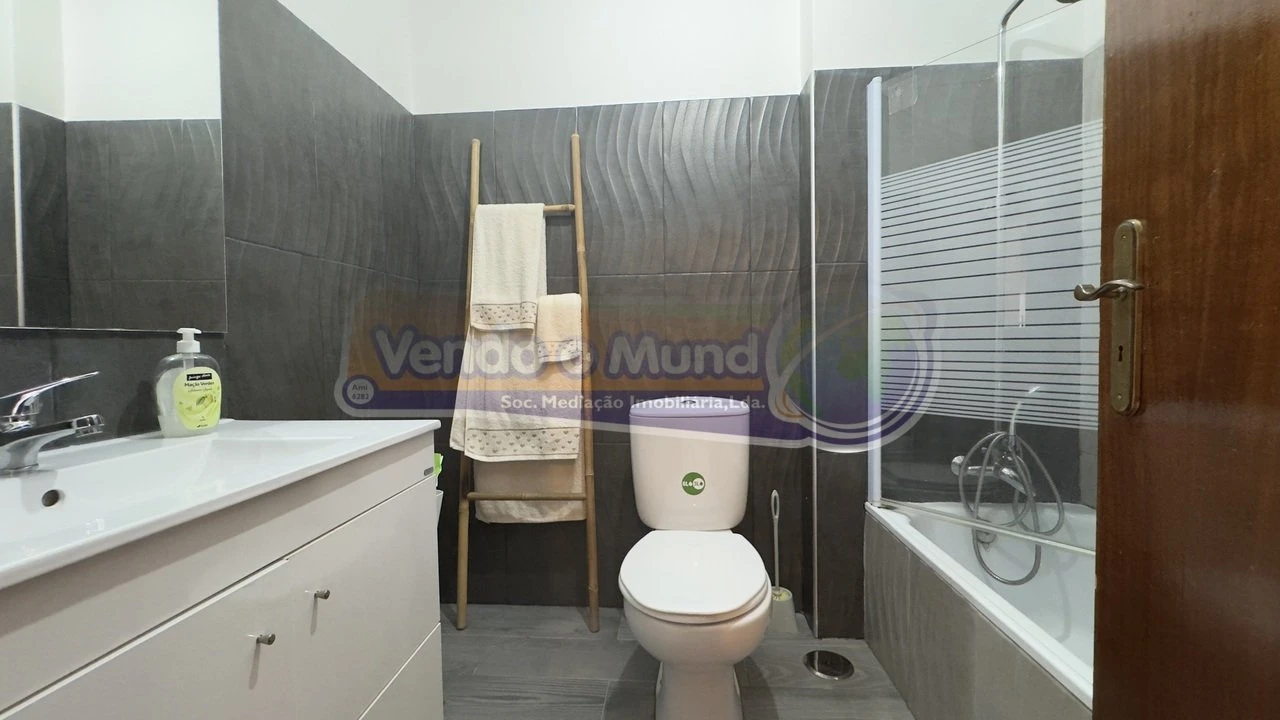 Apartamento T2 para Venda em Samora Correia Foto 19
