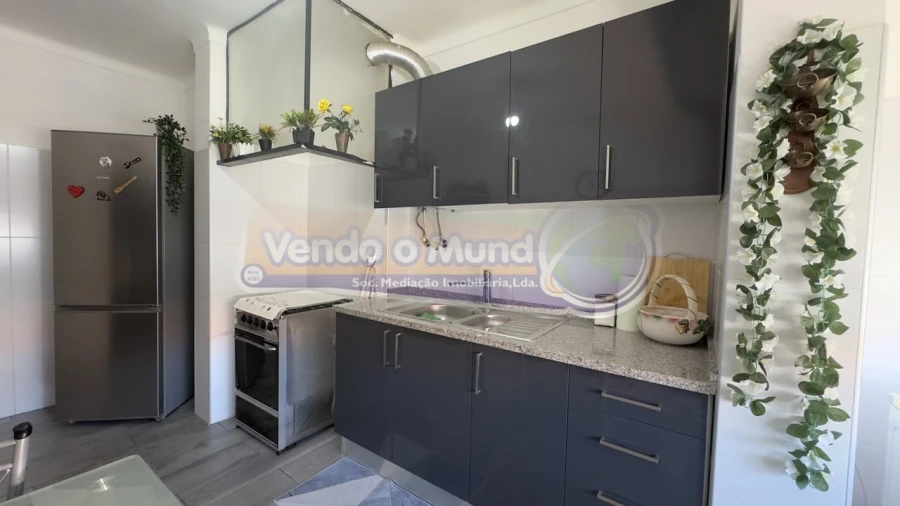Apartamento T2 para Venda em Samora Correia Foto 3