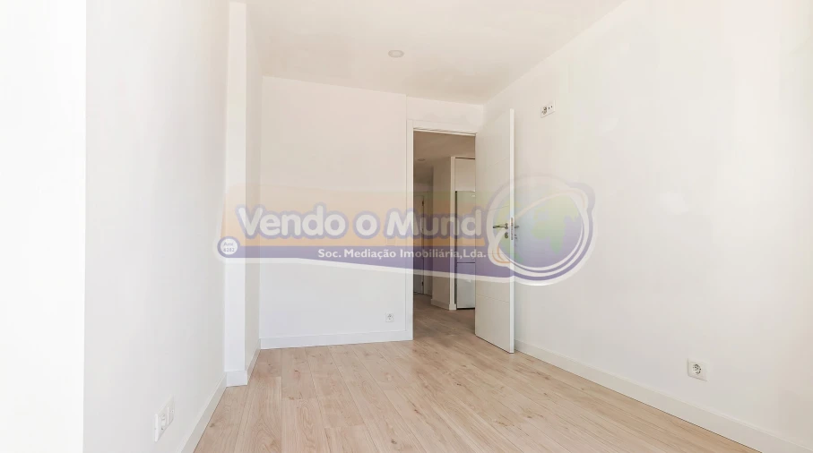 Apartamento T3 para Venda em Odivelas Foto 9
