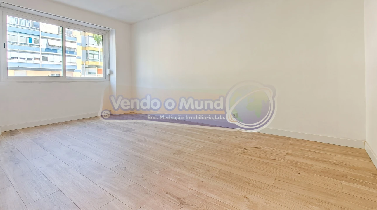 Apartamento T3 para Venda em Odivelas Foto 6
