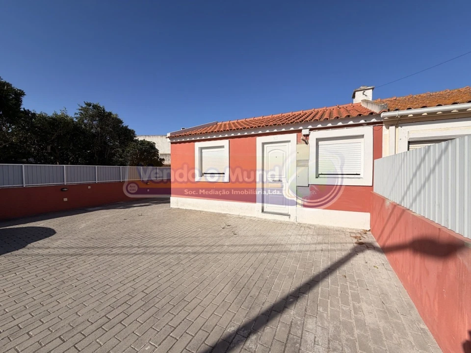 Moradia T3 para Venda em Samora Correia Foto 3