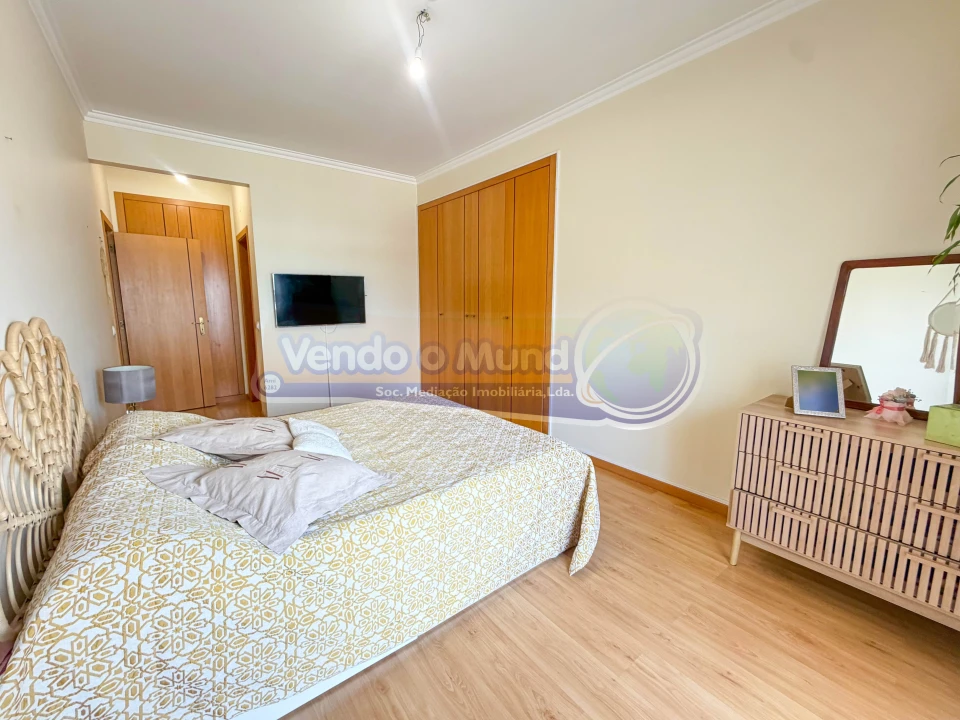 Apartamento T3 para Venda em Benavente Foto 17