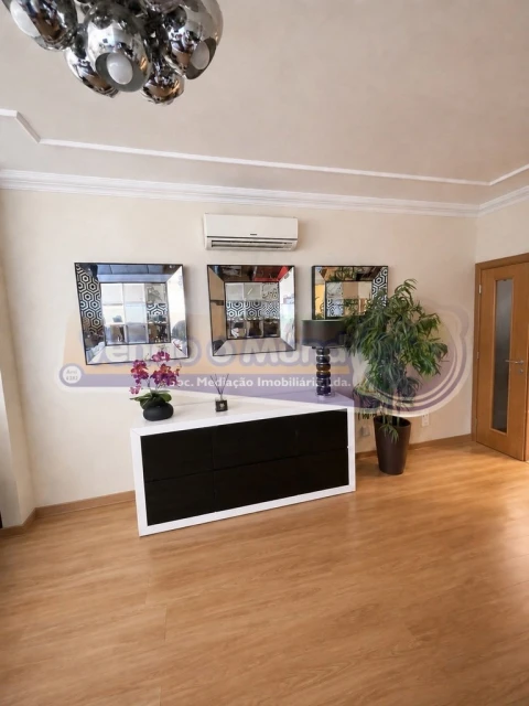 Apartamento T2 para Venda em Loures
