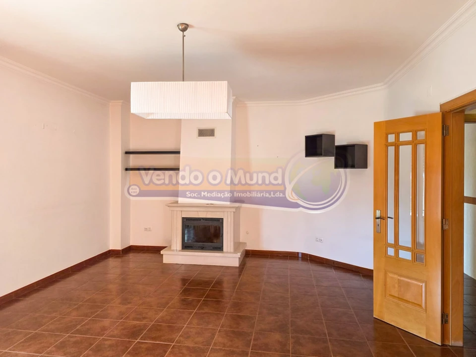 Apartamento T4 para Venda em Benavente Foto 8