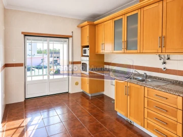 Apartamento T4 para Venda em Benavente