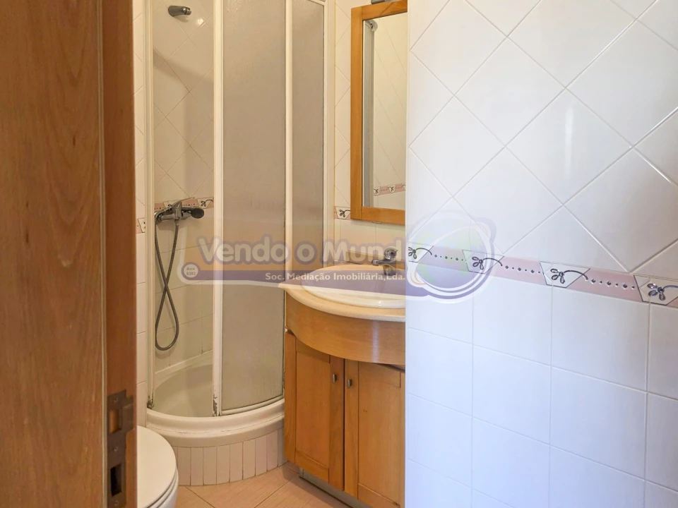 Apartamento T4 para Venda em Benavente Foto 13
