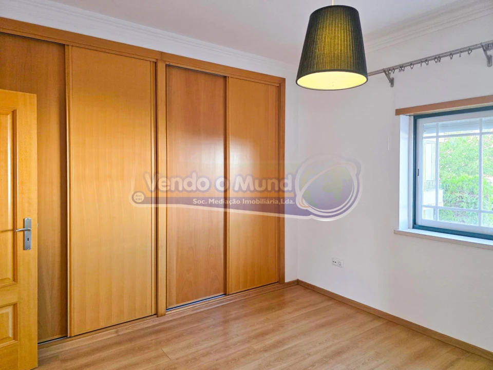 Apartamento T4 para Venda em Benavente Foto 12