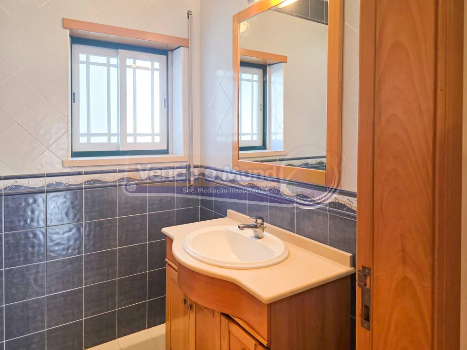 Apartamento T4 para Venda em Benavente Foto 7