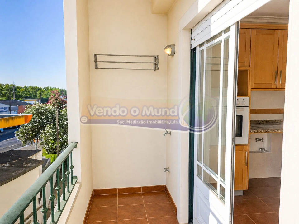 Apartamento T4 para Venda em Benavente Foto 3