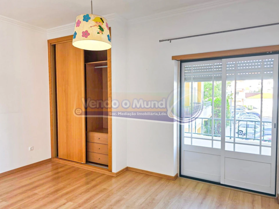 Apartamento T4 para Venda em Benavente Foto 18