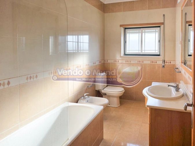 Apartamento T4 para Venda em Benavente Foto 17