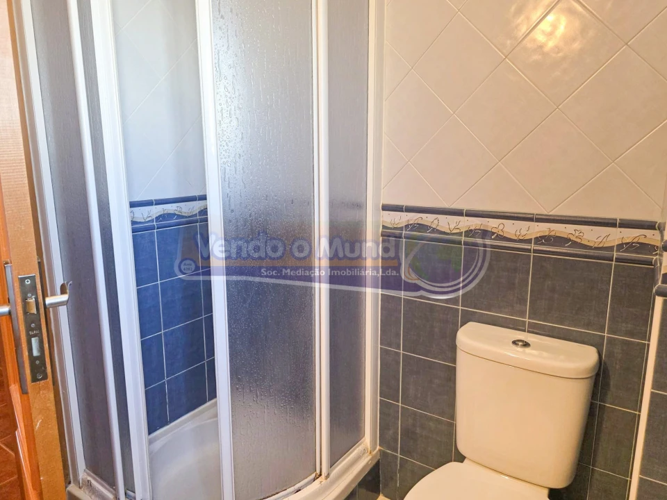 Apartamento T4 para Venda em Benavente Foto 6