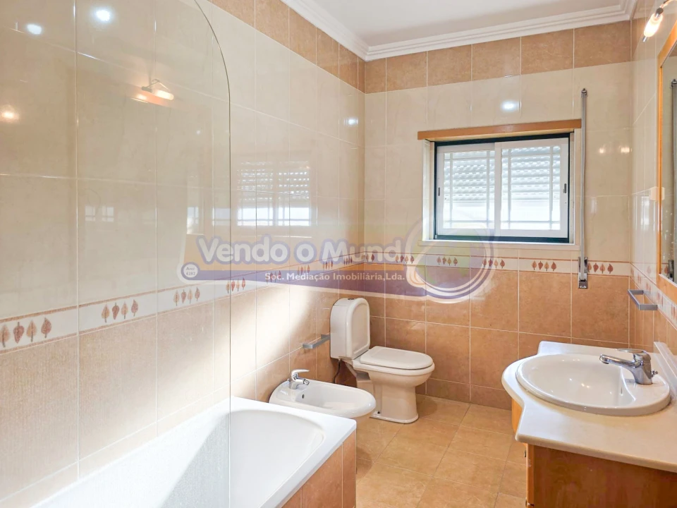 Apartamento T4 para Venda em Benavente Foto 16