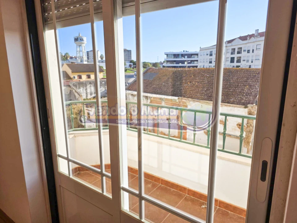 Apartamento T4 para Venda em Benavente Foto 11