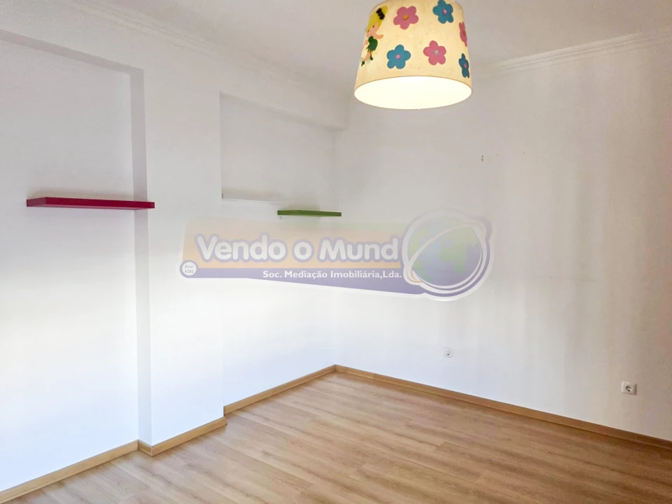 Apartamento T4 para Venda em Benavente Foto 20
