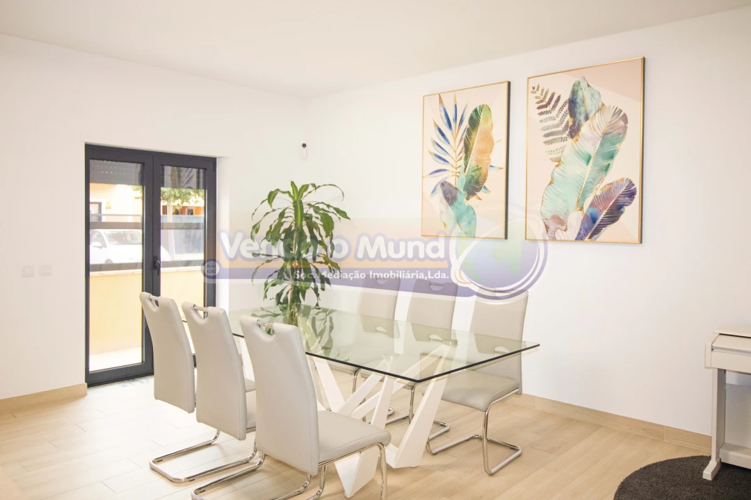Moradia T3 para Venda em Samora Correia Foto 4