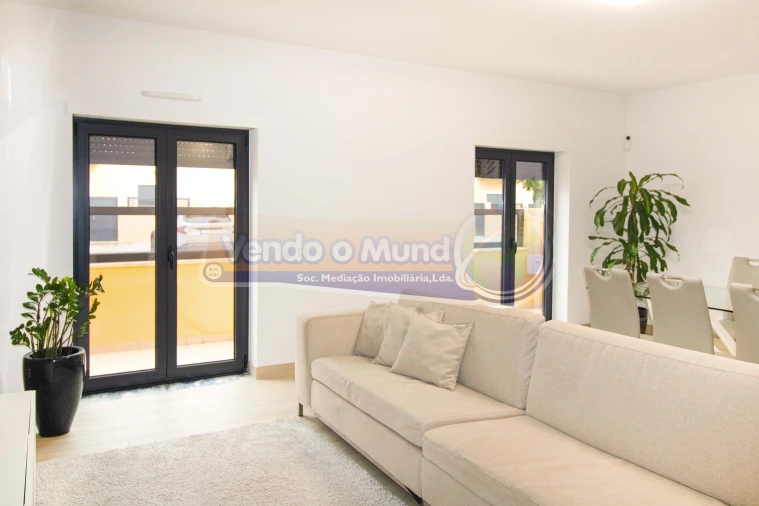 Moradia T3 para Venda em Samora Correia Foto 3