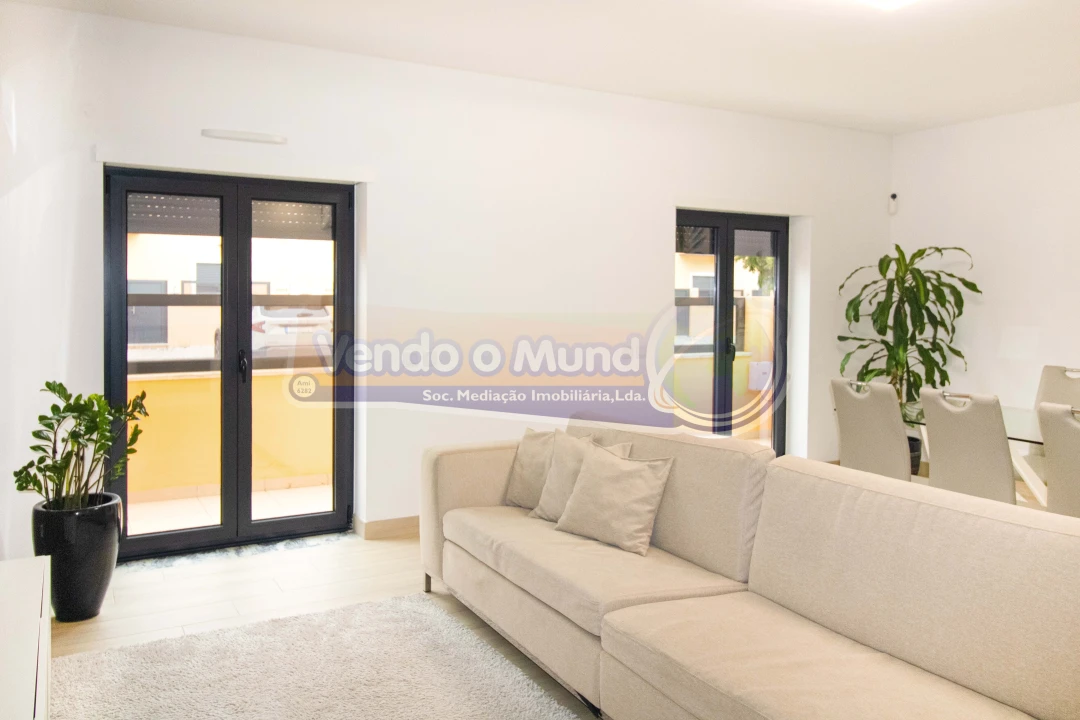 Moradia T3 para Venda em Samora Correia Foto 3