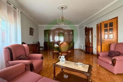 Moradia T4 para Venda em Agrochão