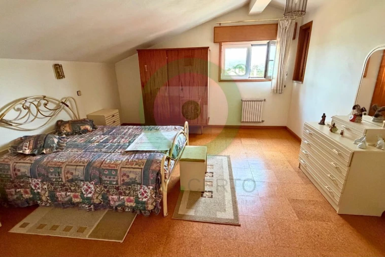 Moradia T4 para Venda em Agrochão Foto 18