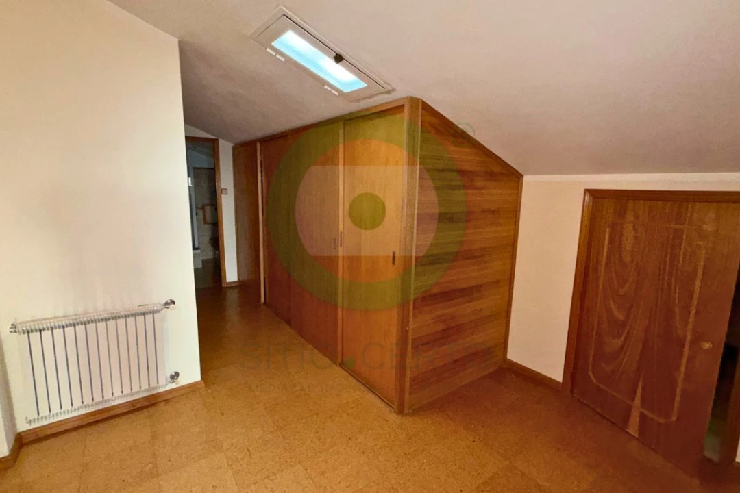 Moradia T4 para Venda em Agrochão Foto 19