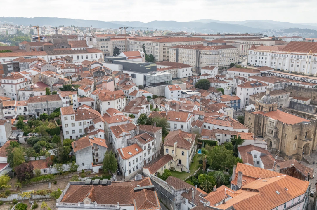 Prédio para Venda em Sé Nova, Santa Cruz, Almedina e São Bartolomeu Foto 47