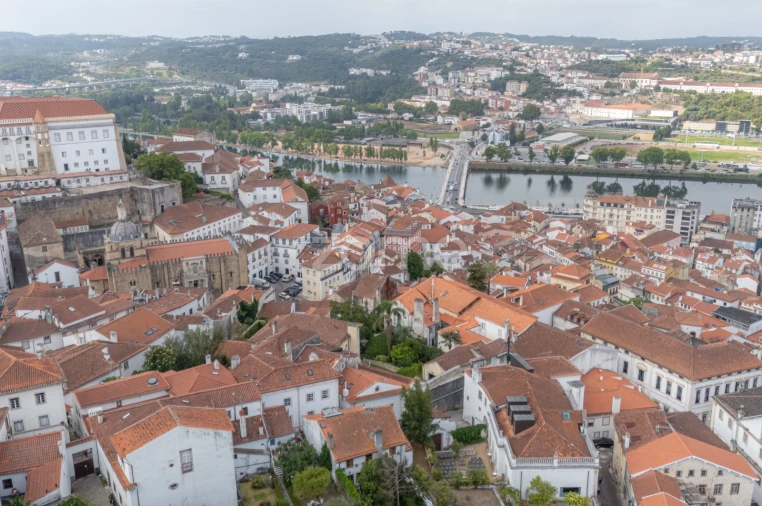 Prédio para Venda em Sé Nova, Santa Cruz, Almedina e São Bartolomeu Foto 46
