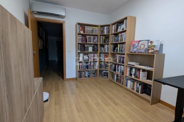 Apartamento T3 para Venda em Santo Antonio dos Olivais Foto 15