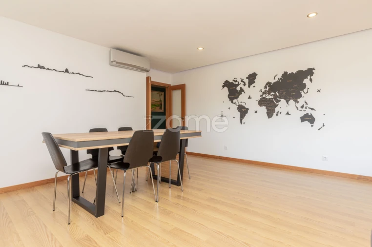 Apartamento T3 para Venda em Santo Antonio dos Olivais Foto 10