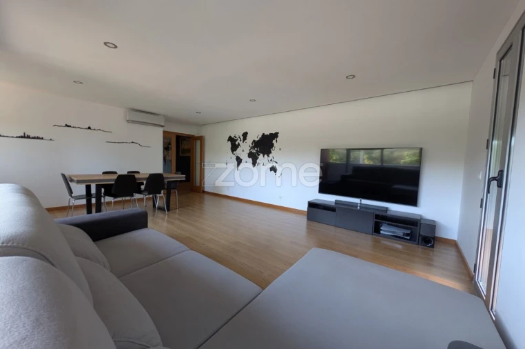 Apartamento T3 para Venda em Santo Antonio dos Olivais Foto 5