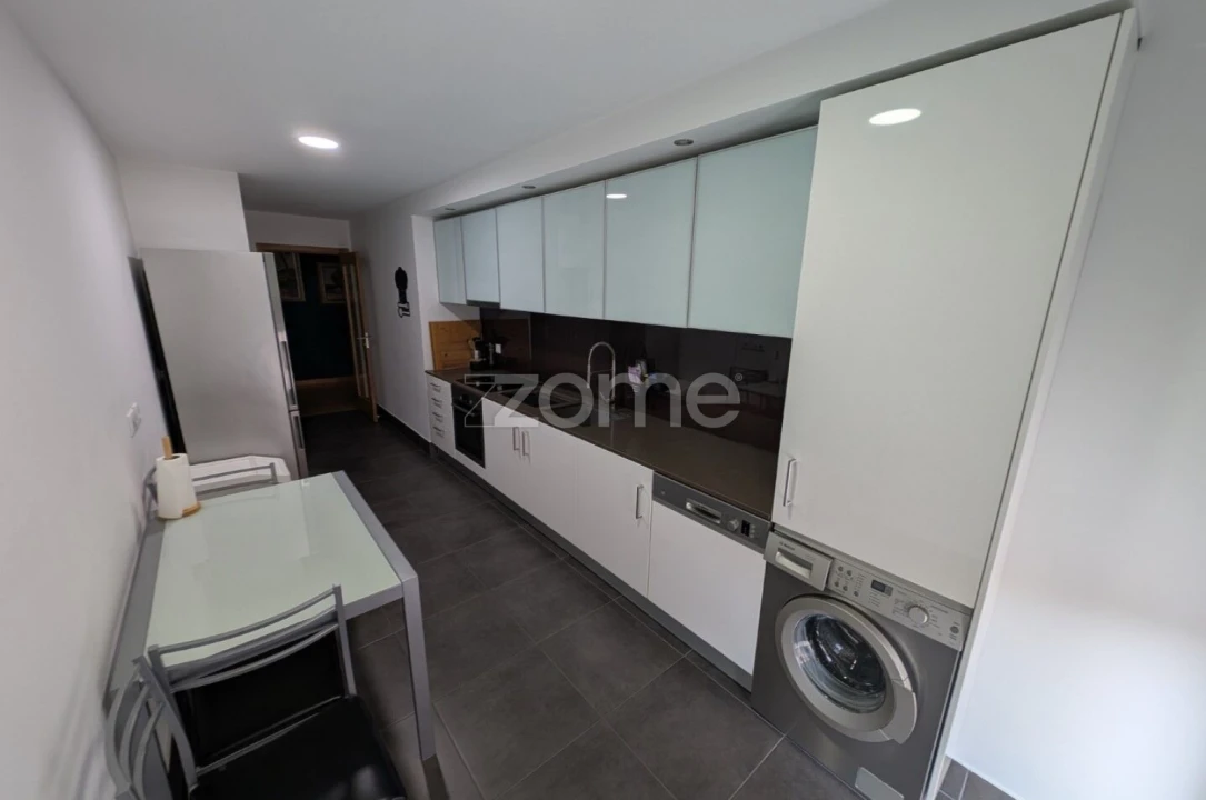 Apartamento T3 para Venda em Santo Antonio dos Olivais Foto 8