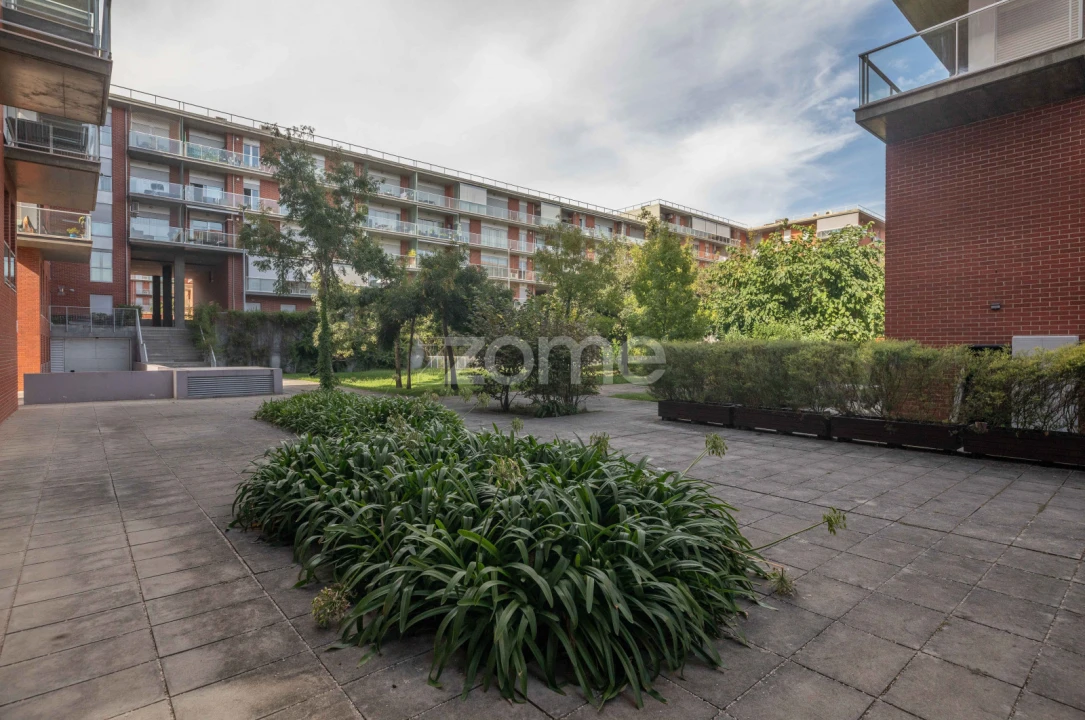 Apartamento T3 para Venda em Santo Antonio dos Olivais Foto 36