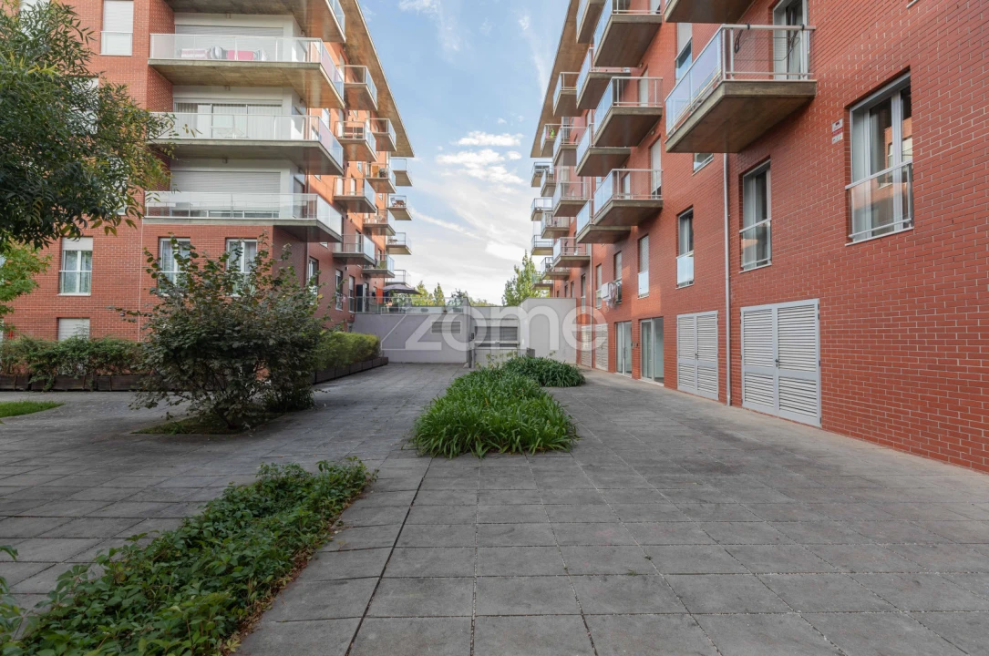 Apartamento T3 para Venda em Santo Antonio dos Olivais Foto 37