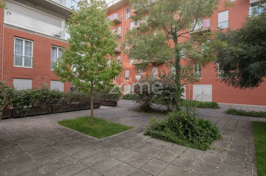 Apartamento T3 para Venda em Santo Antonio dos Olivais Foto 38