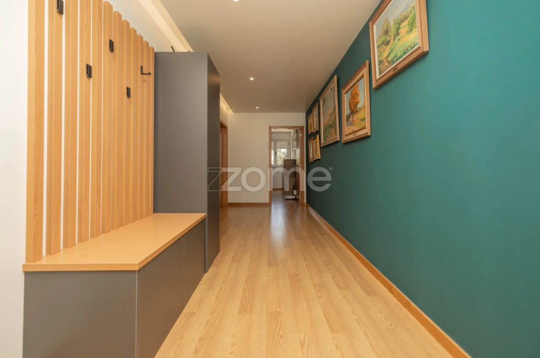Apartamento T3 para Venda em Santo Antonio dos Olivais Foto 3