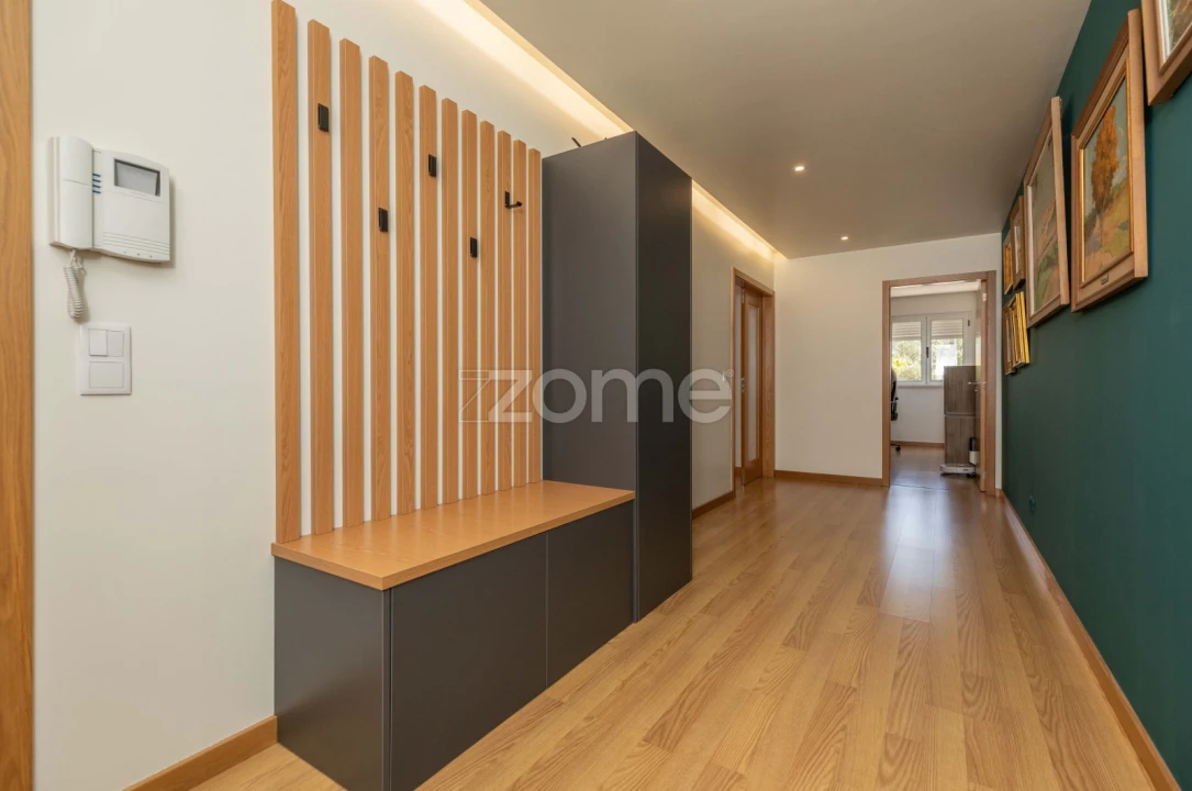 Apartamento T3 para Venda em Santo Antonio dos Olivais Foto 4