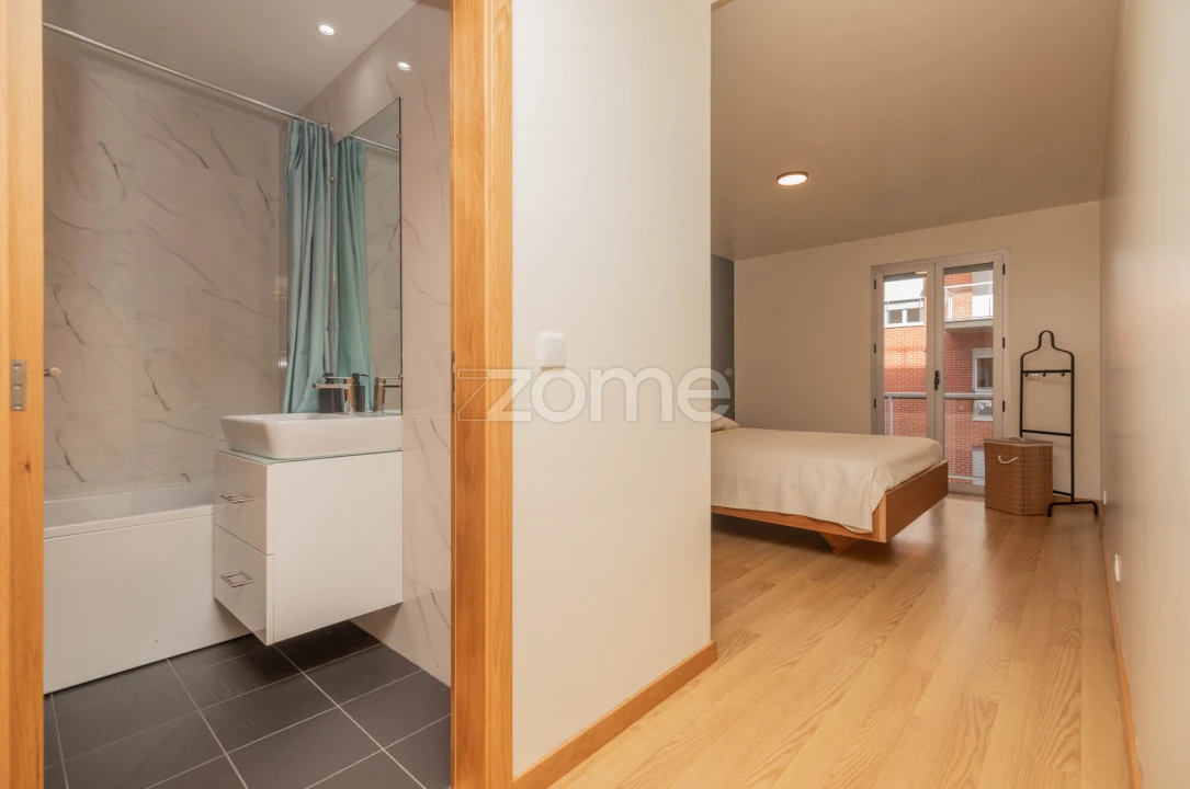 Apartamento T3 para Venda em Santo Antonio dos Olivais Foto 26