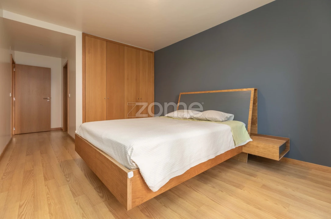 Apartamento T3 para Venda em Santo Antonio dos Olivais Foto 29