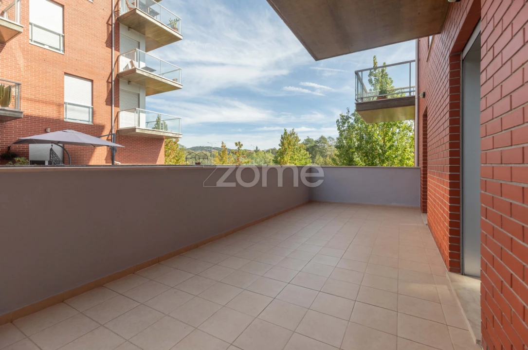 Apartamento T3 para Venda em Santo Antonio dos Olivais Foto 16