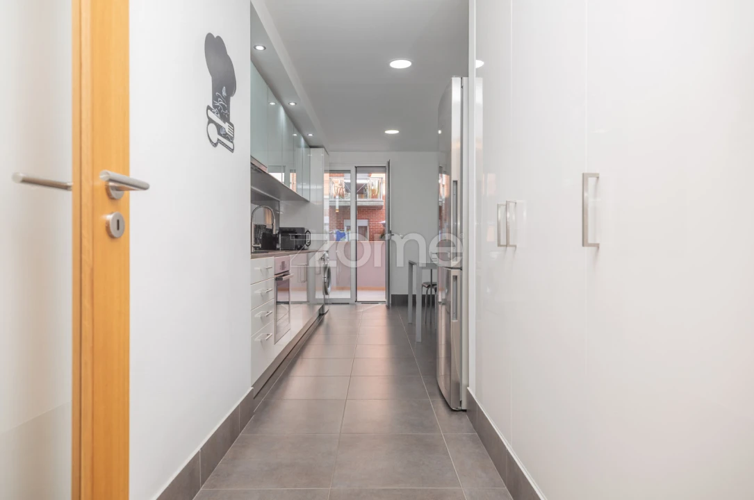 Apartamento T3 para Venda em Santo Antonio dos Olivais Foto 20