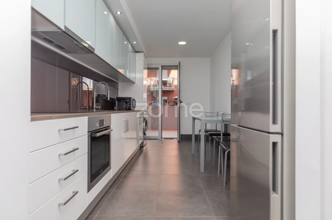 Apartamento T3 para Venda em Santo Antonio dos Olivais Foto 21