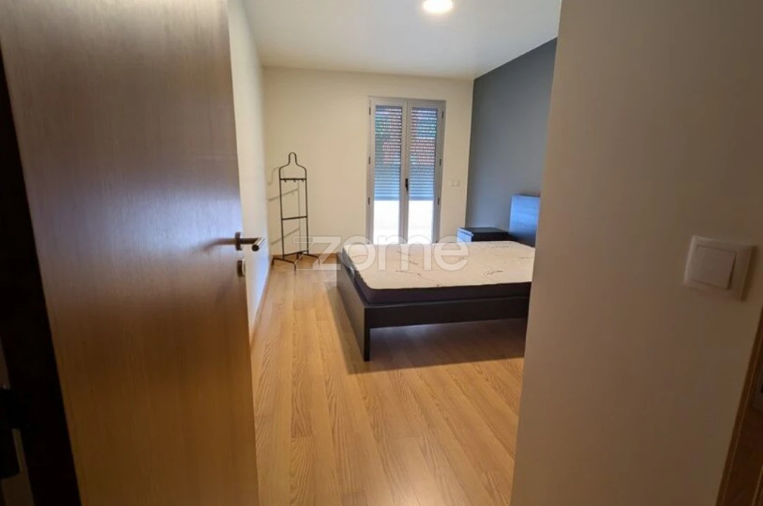 Apartamento T3 para Venda em Santo Antonio dos Olivais Foto 17