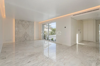 Moradia T5 para Venda em Loule (São Clemente)