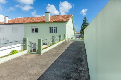 Moradia T4 para Venda em Fajã de Baixo