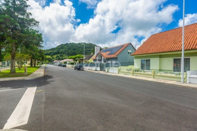 Moradia T4 para Venda em Fajã de Baixo